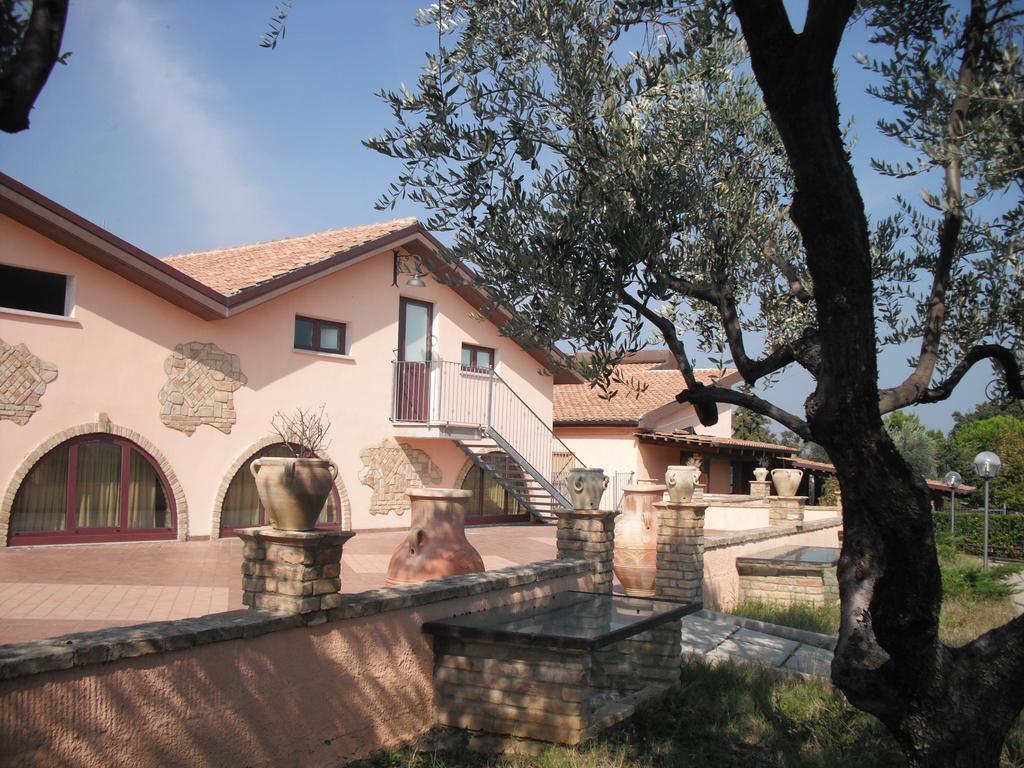 Azienda Vitivinicola Sergio Del Casale Vasto Exterior photo
